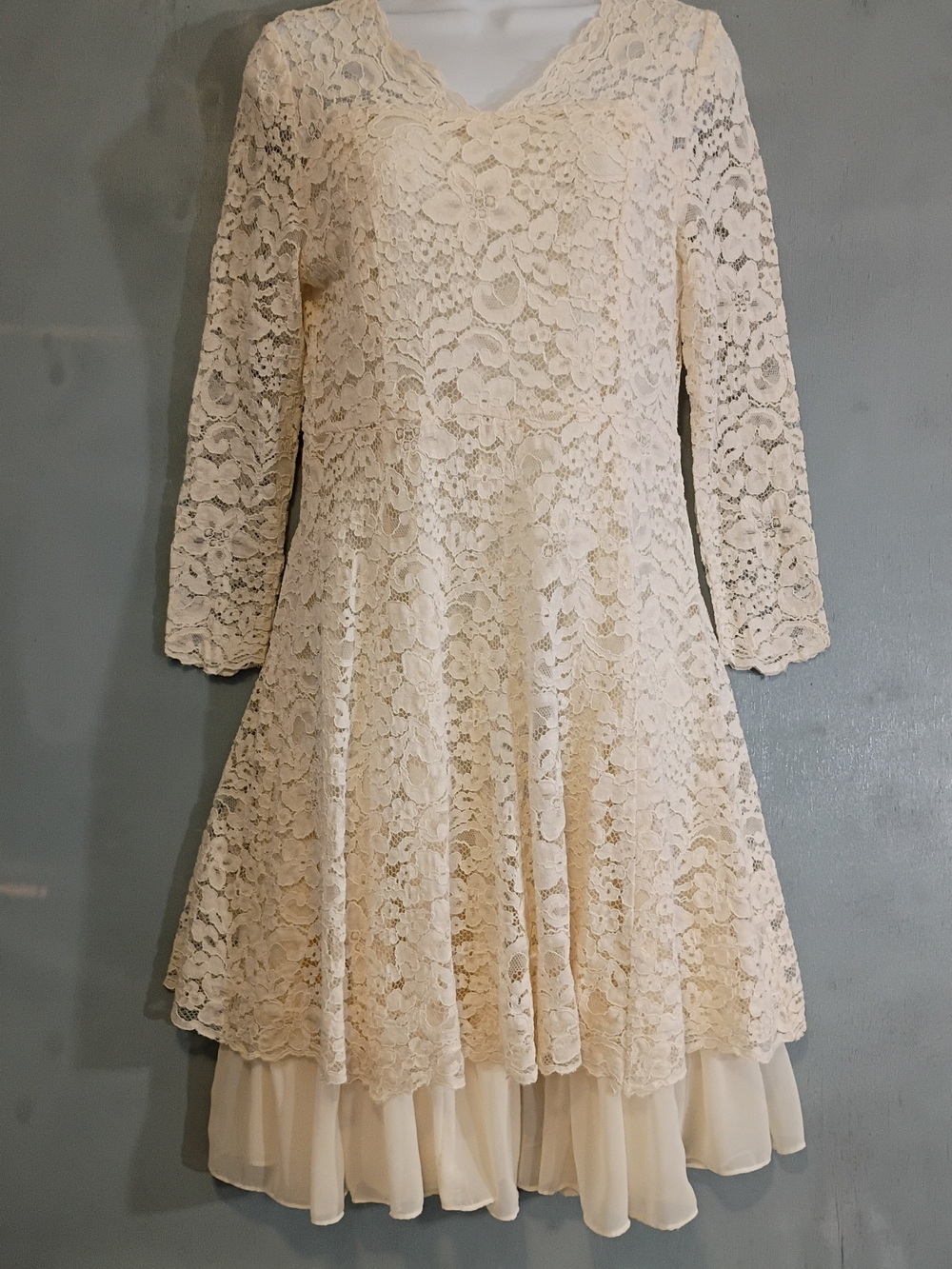 Mon's paris Women's Cream Lace Fit-and-Flare Dress